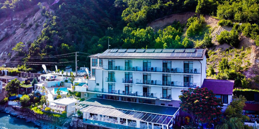 Pensiunea Riviera 990.