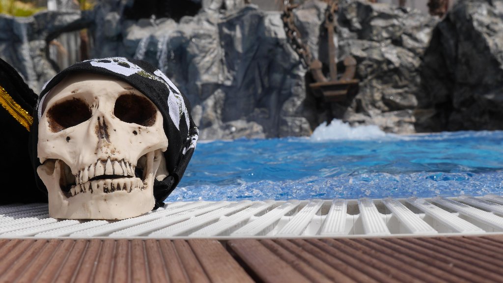 Hotel Pirates Resort.