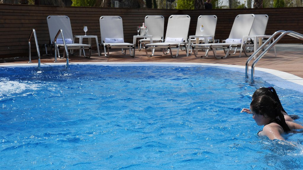 Hotel Pirates Resort.