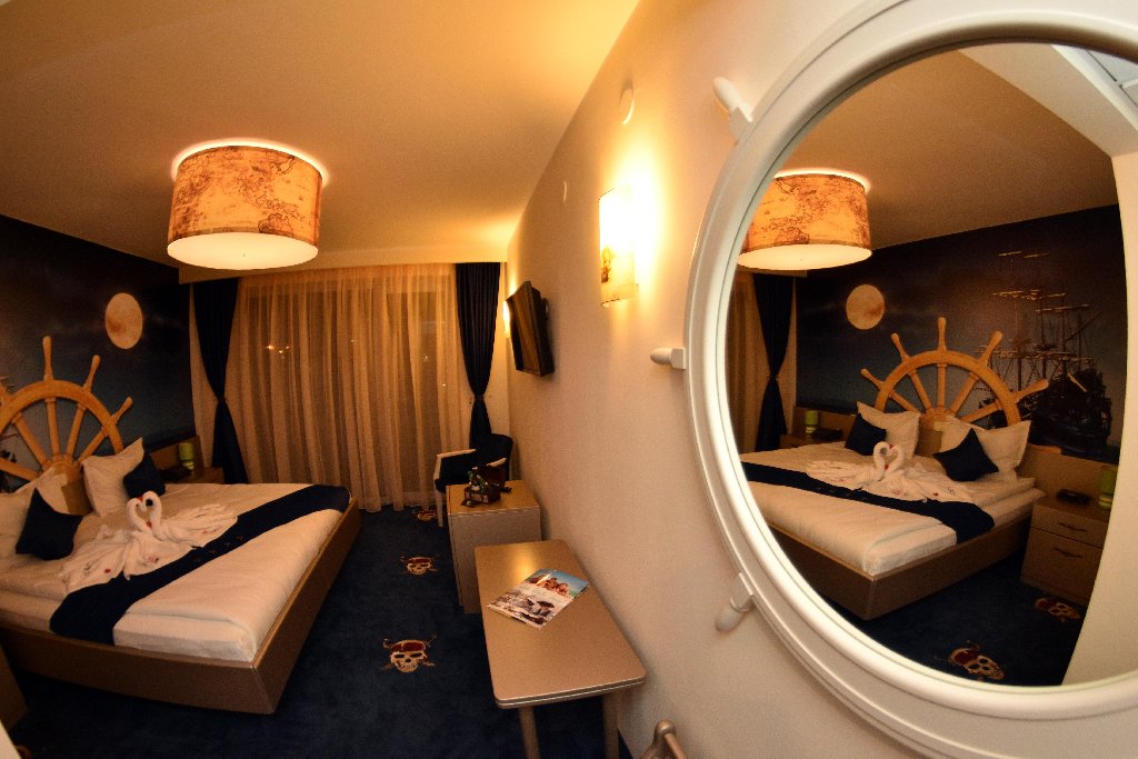 Hotel Pirates Resort.