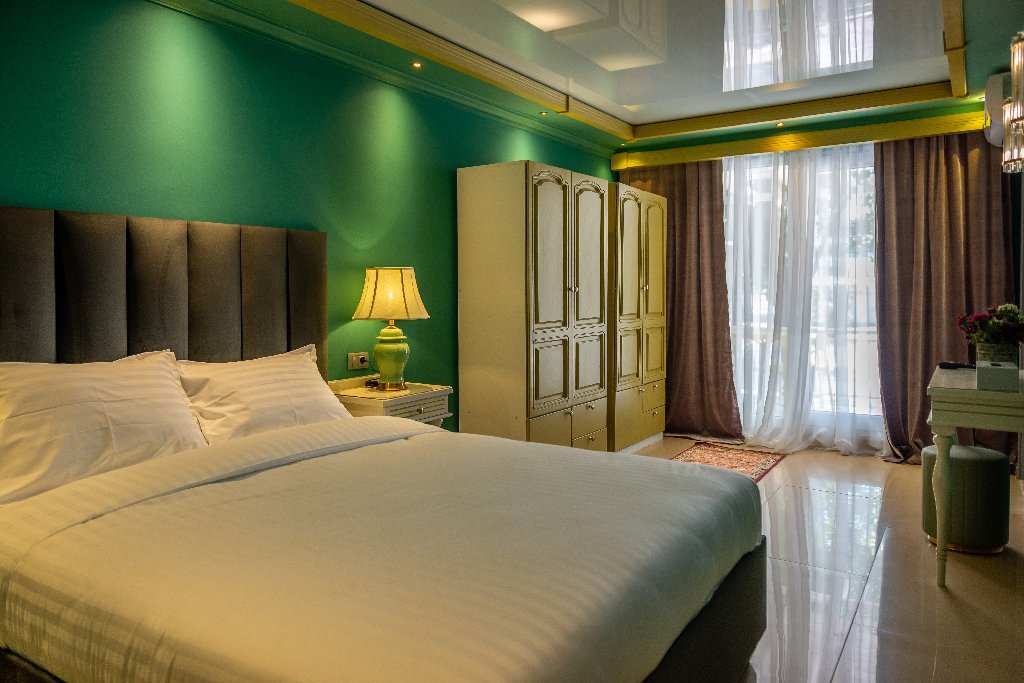Hotel Craiova By Phoenicia Blue View