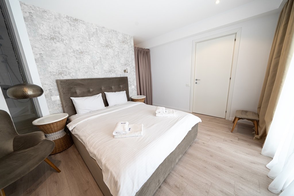 Wave 2 Promenada Apartments.