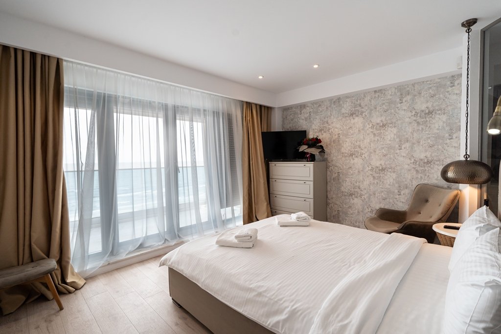 Wave 2 Promenada Apartments.