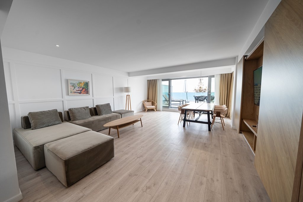 Wave 2 Promenada Apartments.