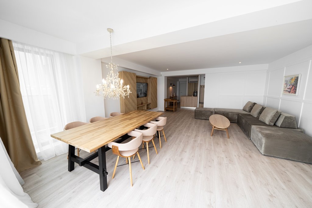 Wave 2 Promenada Apartments.