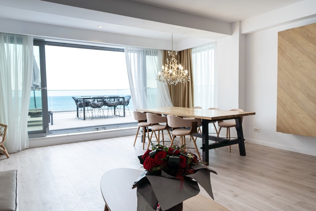 Wave 2 Promenada Apartments.