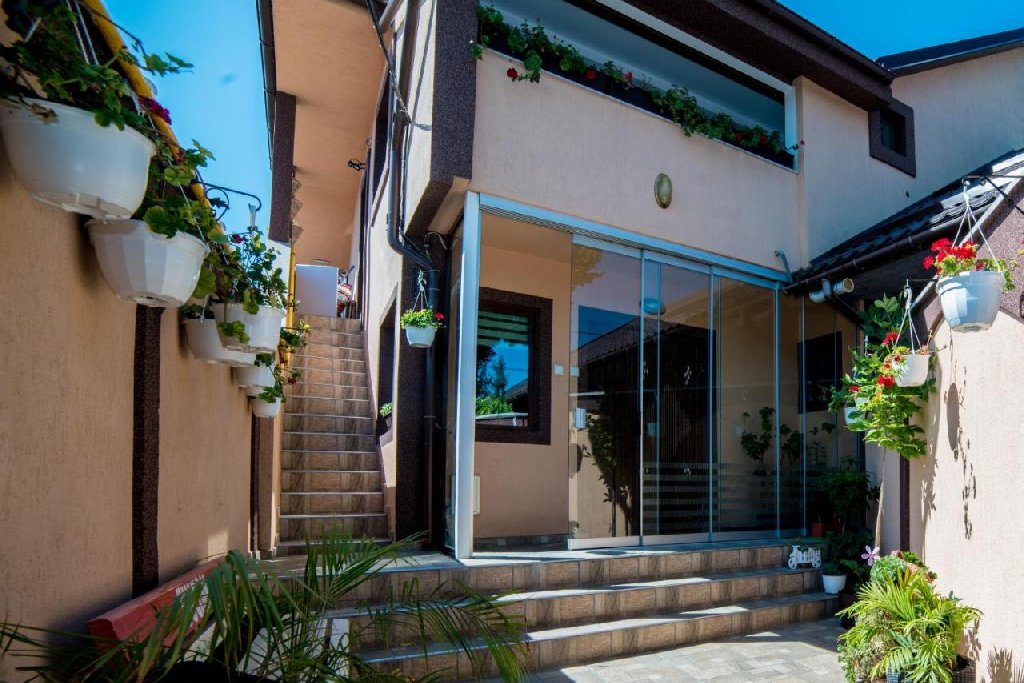 CAMERE DE INCHIRIAT ANASTASIA ROOMS.