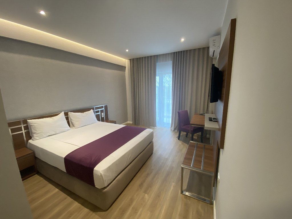 HOTEL RHODOS.