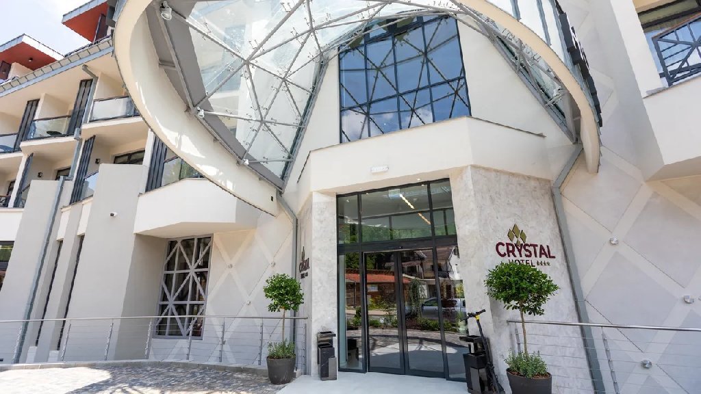 Hotel Crystal.