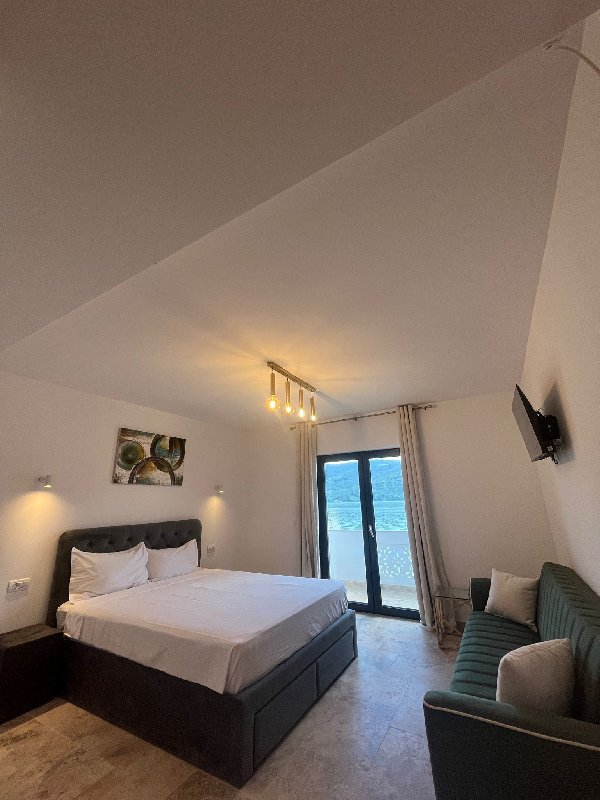 Ambasador - Riviera 990 - Adult Only 14+