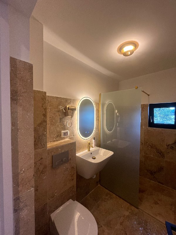 Ambasador - Riviera 990 - Adult Only 14+