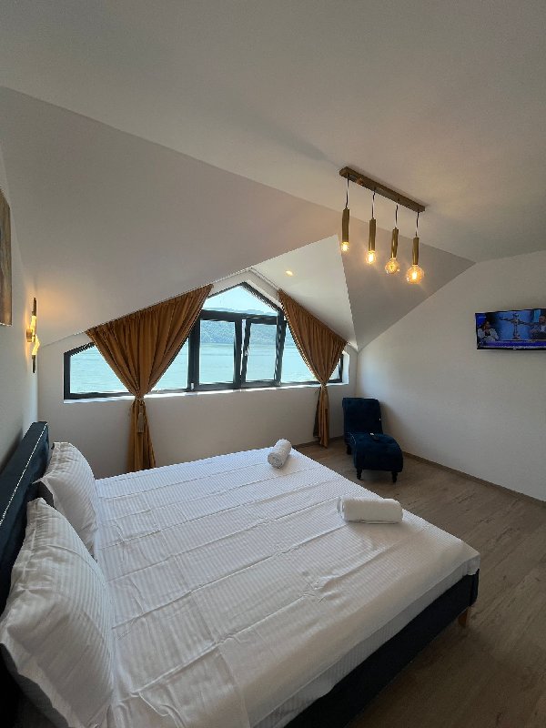 Ambasador - Riviera 990 - Adult Only 14+