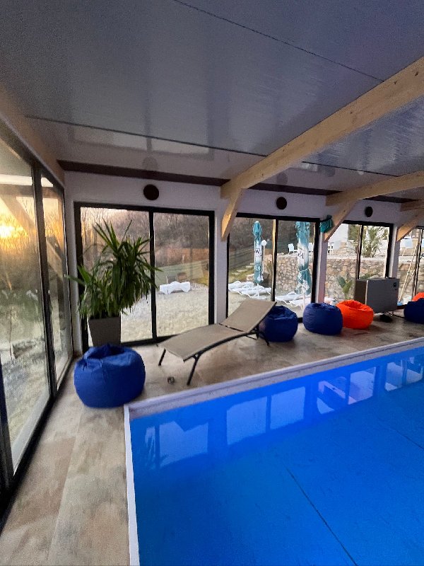 Ambasador - Riviera 990 - Adult Only 14+