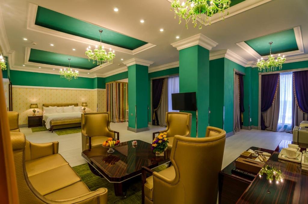 PHOENICIA BOUTIQUE - ADULTS ONLY. imagine 10