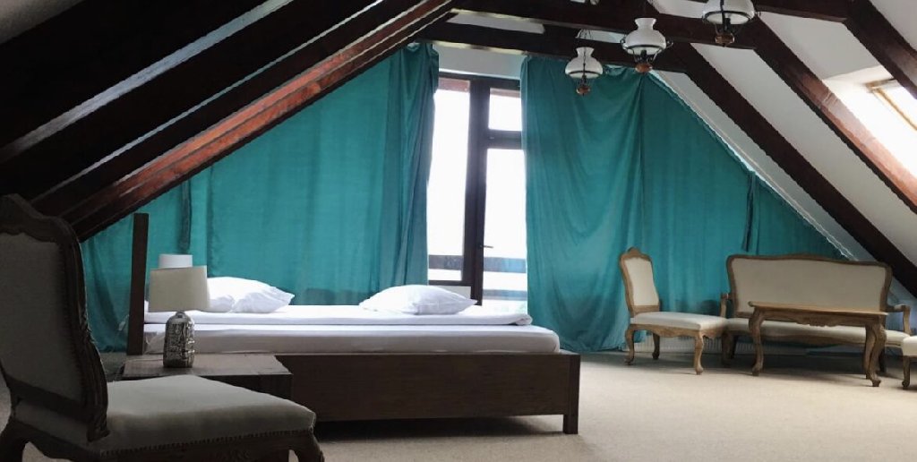 Pensiunea Poiana Izvoarelor.