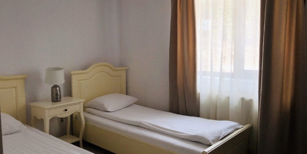 Pensiunea Poiana Izvoarelor.