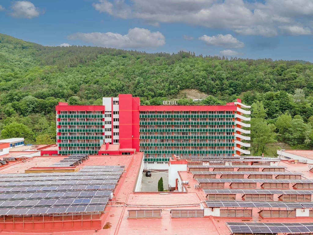 Complex Balnear Cozia Corp Oltul