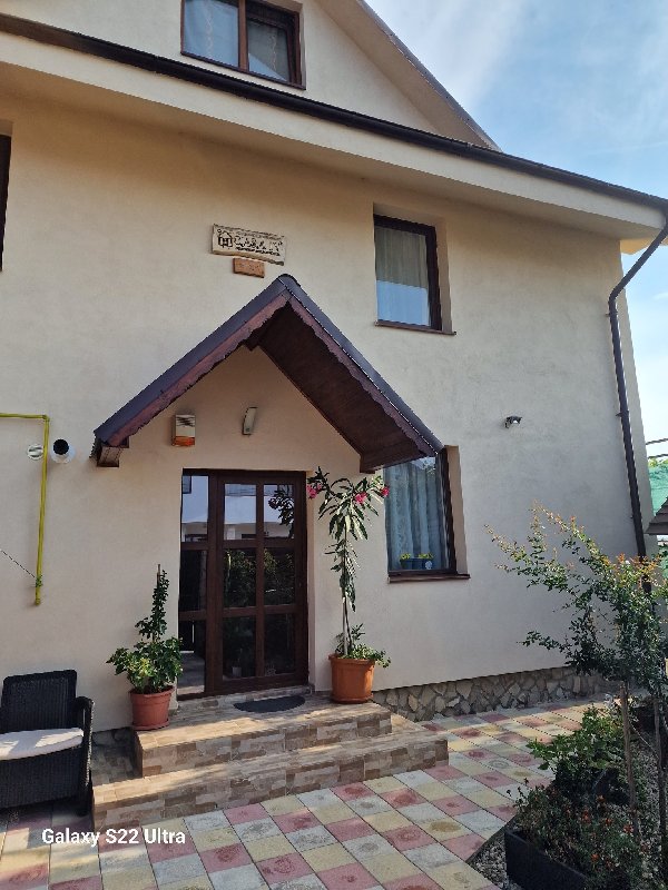 Camere de Inchiriat Casa Iv.