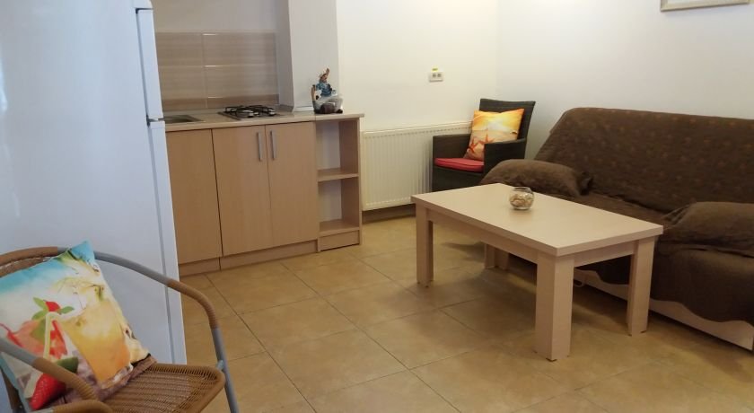 CAMERE DE INCHIRIAT MARYNERO.