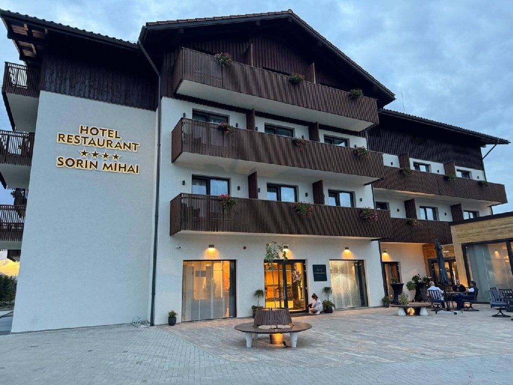 Hotel Sorin Mihai.