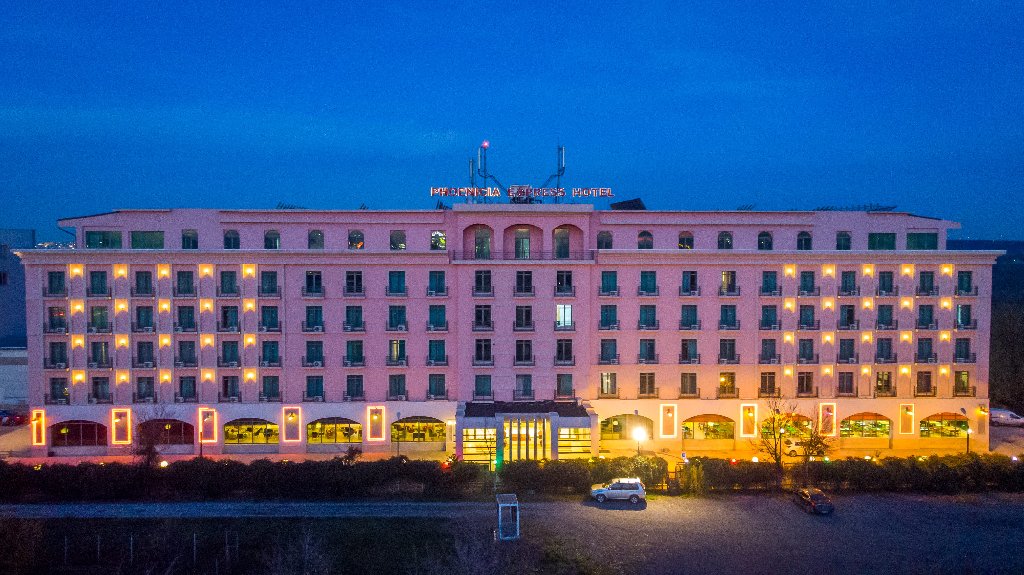 Hotel Phoenicia Express