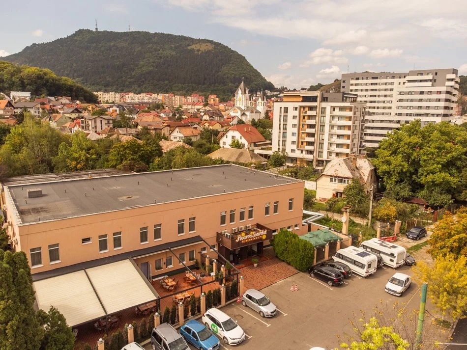 PENSIUNEA FLOAREA SOARELUI