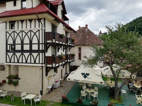 Pensiunea Casa Din Bran Inn Cusine.