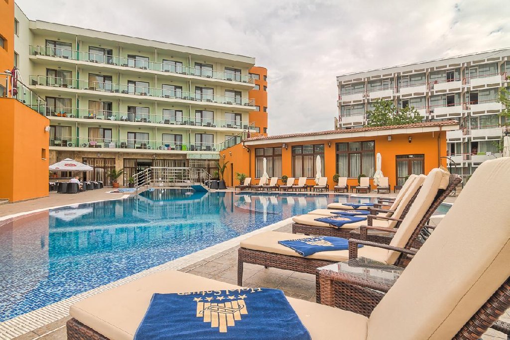 HOTEL SATURN