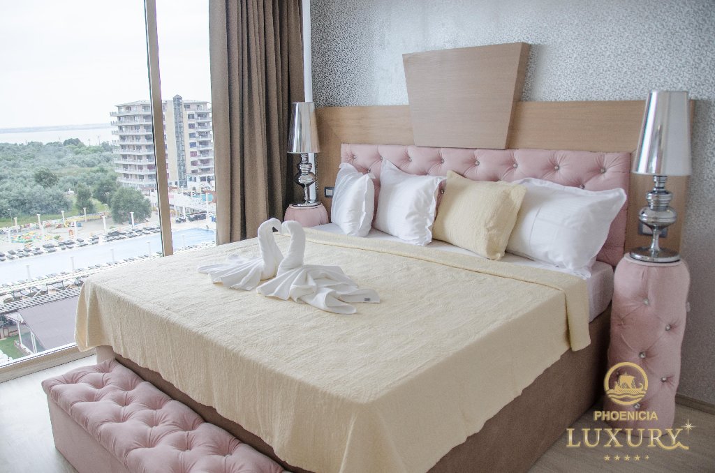 HOTEL PHOENICIA LUXURY