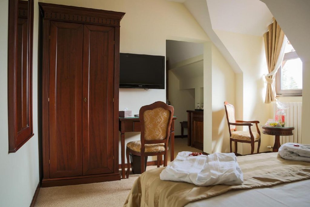 HOTEL FOISORUL CU FLORI