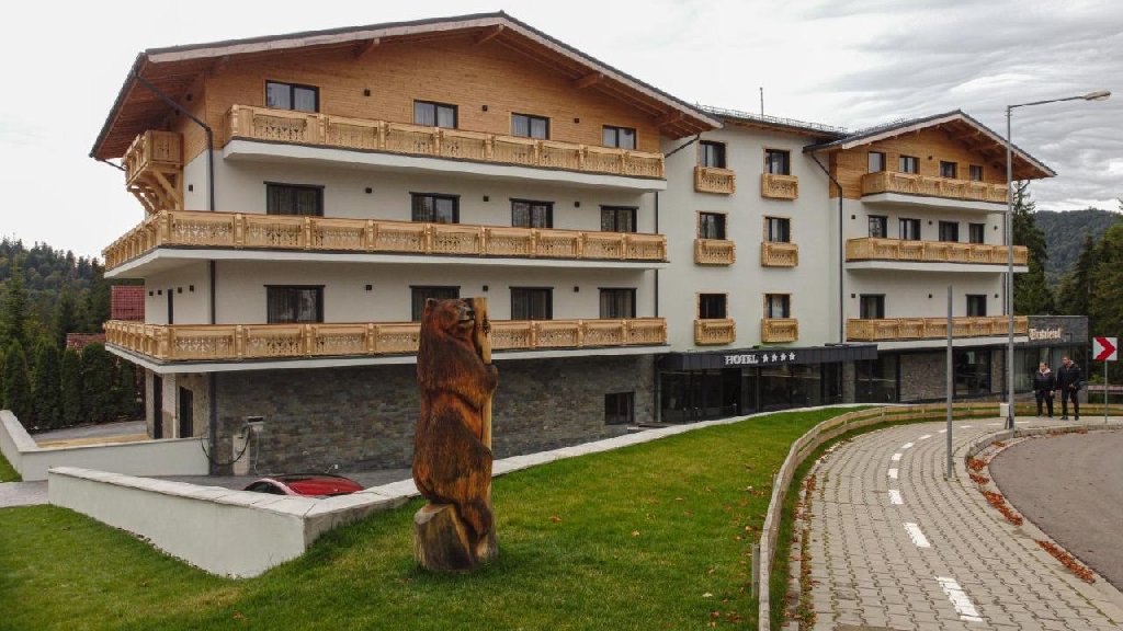 HOTEL URSULETUL
