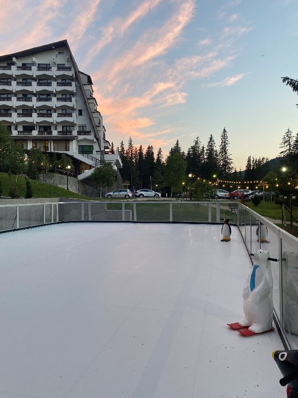 Hotel Pestera Wellness Spa. Moroeni Parcul Bucegi Cota 1610 