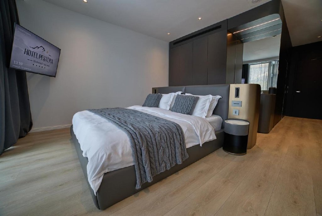 Hotel Pestera Wellness Spa. Moroeni Parcul Bucegi Cota 1610 