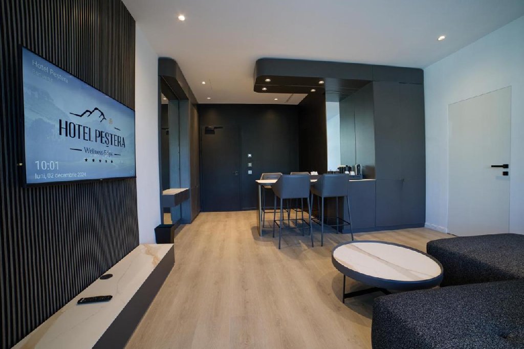 Hotel Pestera Wellness Spa. Moroeni Parcul Bucegi Cota 1610 