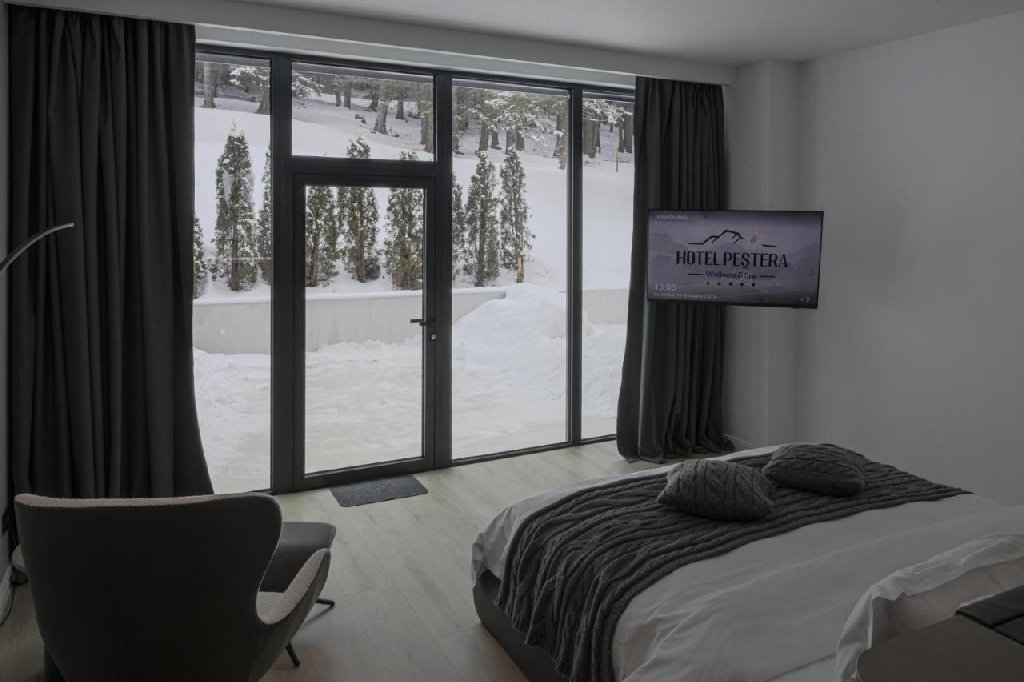 Hotel Pestera Wellness Spa. Moroeni Parcul Bucegi Cota 1610 