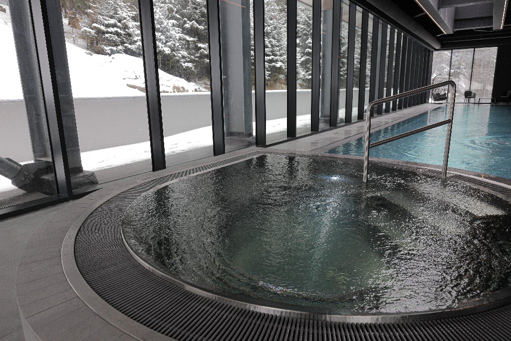 Hotel Pestera Wellness Spa. Moroeni Parcul Bucegi Cota 1610 