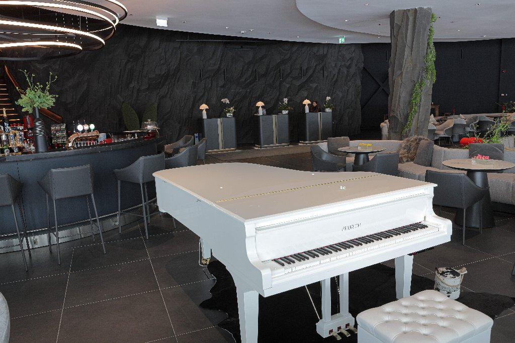 Hotel Pestera Wellness Spa. Moroeni Parcul Bucegi Cota 1610 