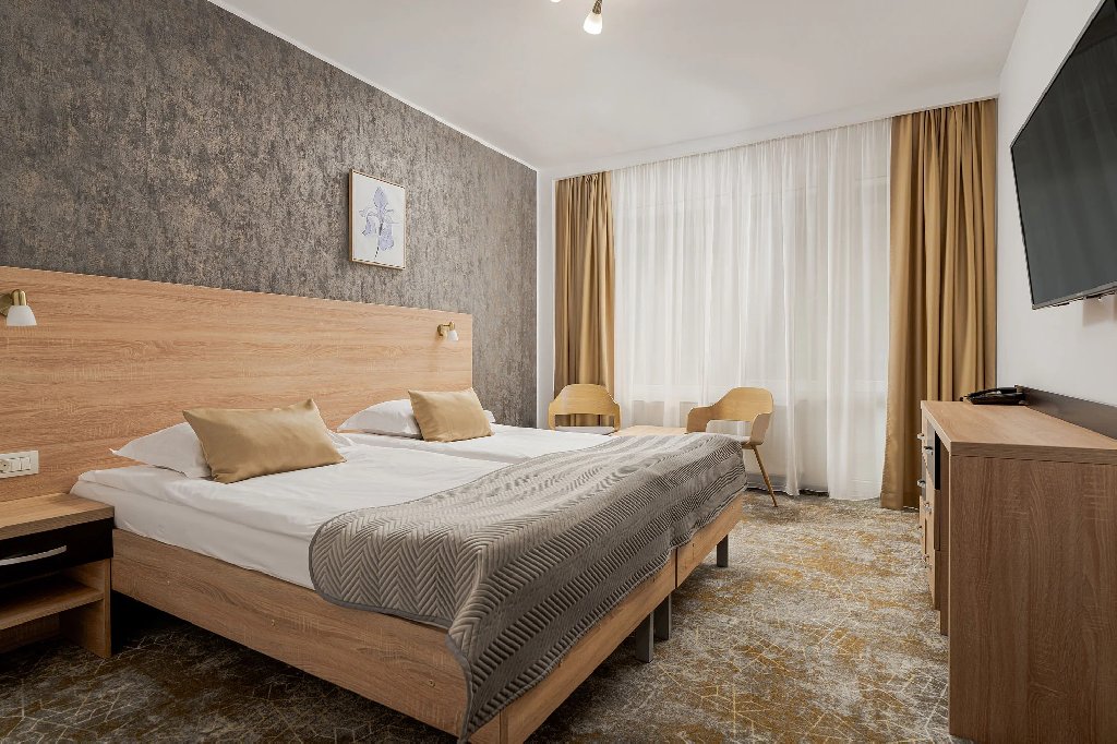 Complex Balnear Cozia - Corp Caciulata.