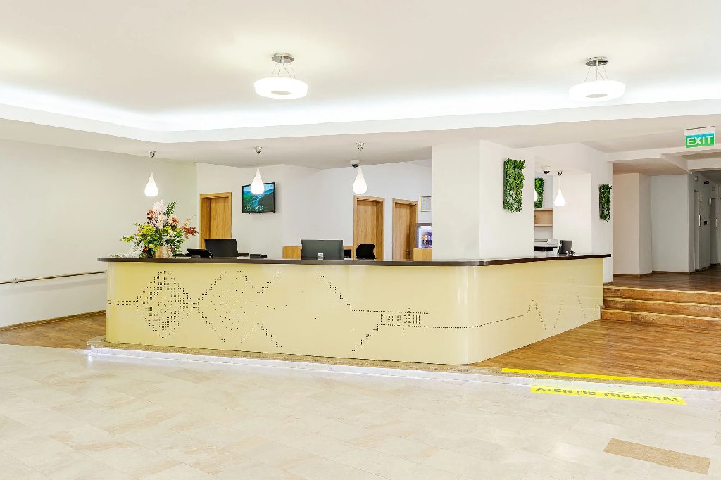 Complex Balnear Cozia - Corp Caciulata.