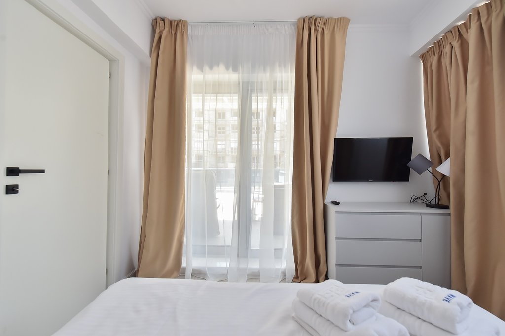 WAVE 3 PROMENADA APARTMENTS.