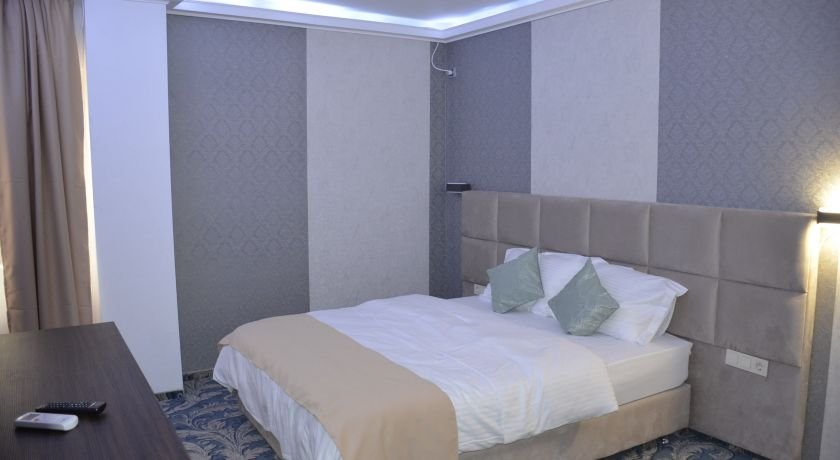 AQUA MARINE BOUTIQUE. imagine 3