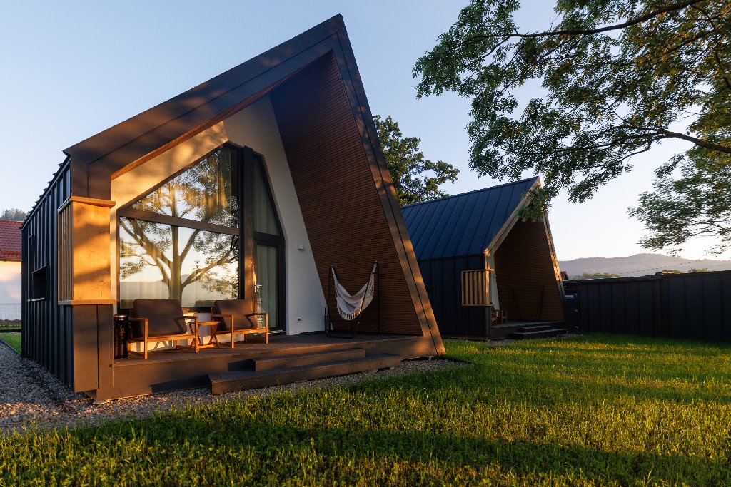 RECONNECT GLAMPING.