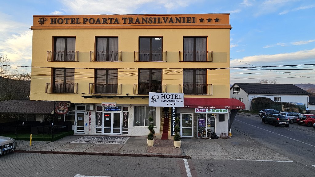 HOTEL POARTA TRANSILVANIEI.
